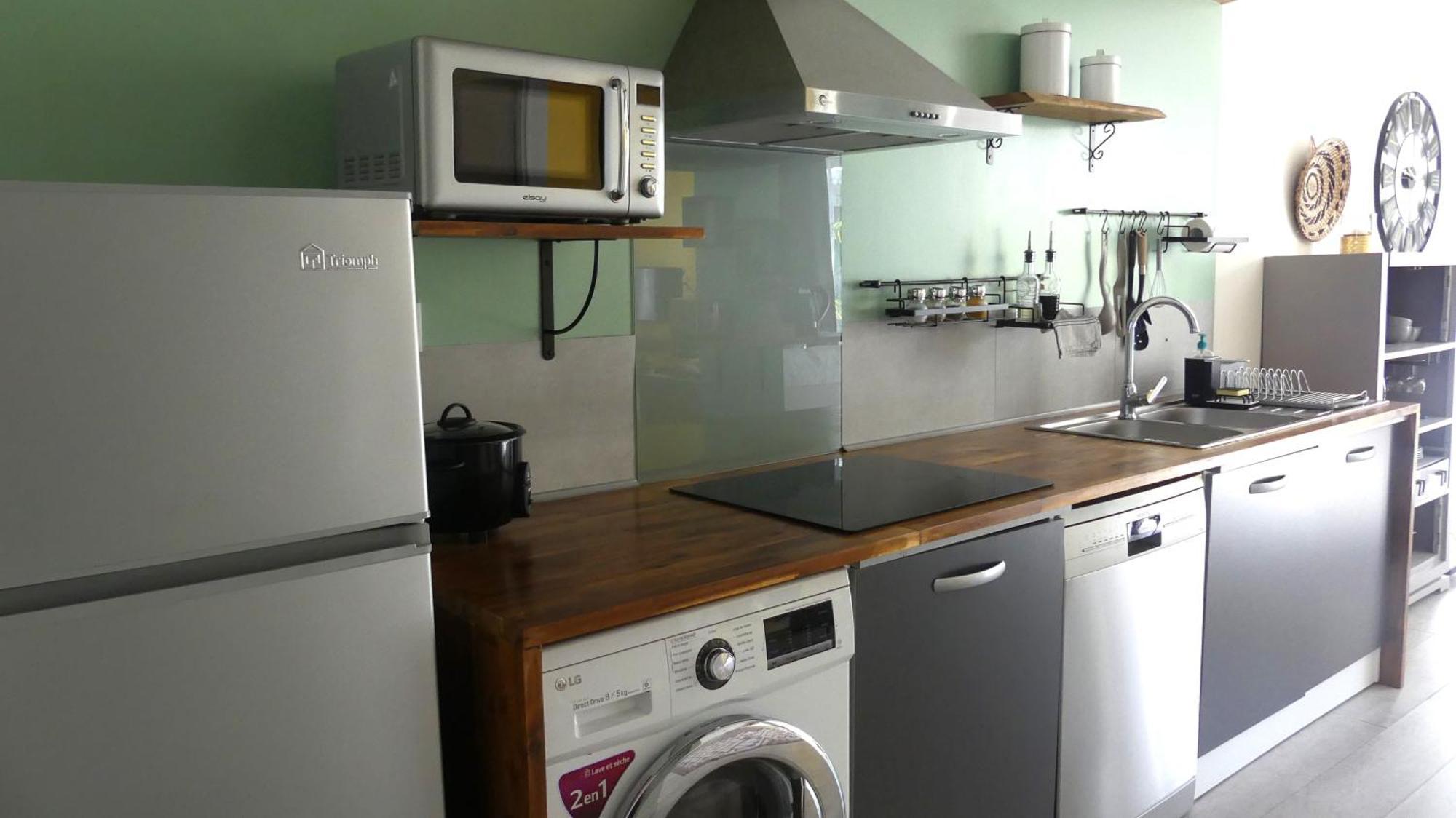 LONBRAZ VOLKAN meublé avec jacuzzi privatif Saint-Philippe Extérieur photo